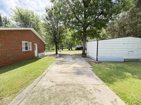 603 N Main Street Estill Springs TN 37330