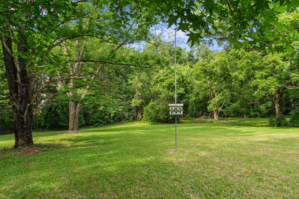 445 Coventry Drive Nashville TN 37211