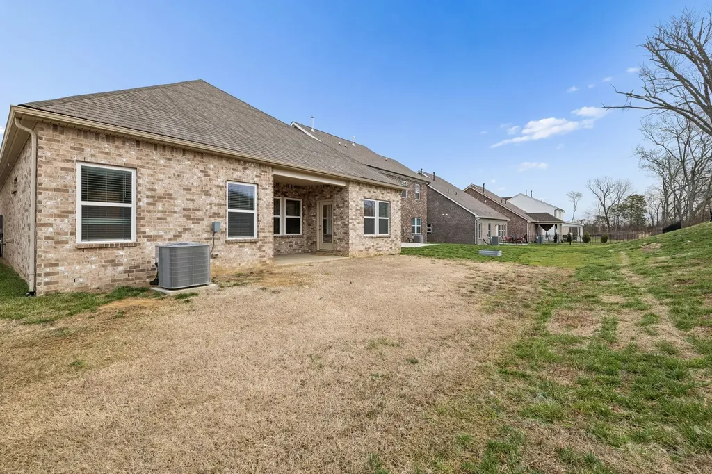 428 Triple Crown Circle Gallatin TN 37066