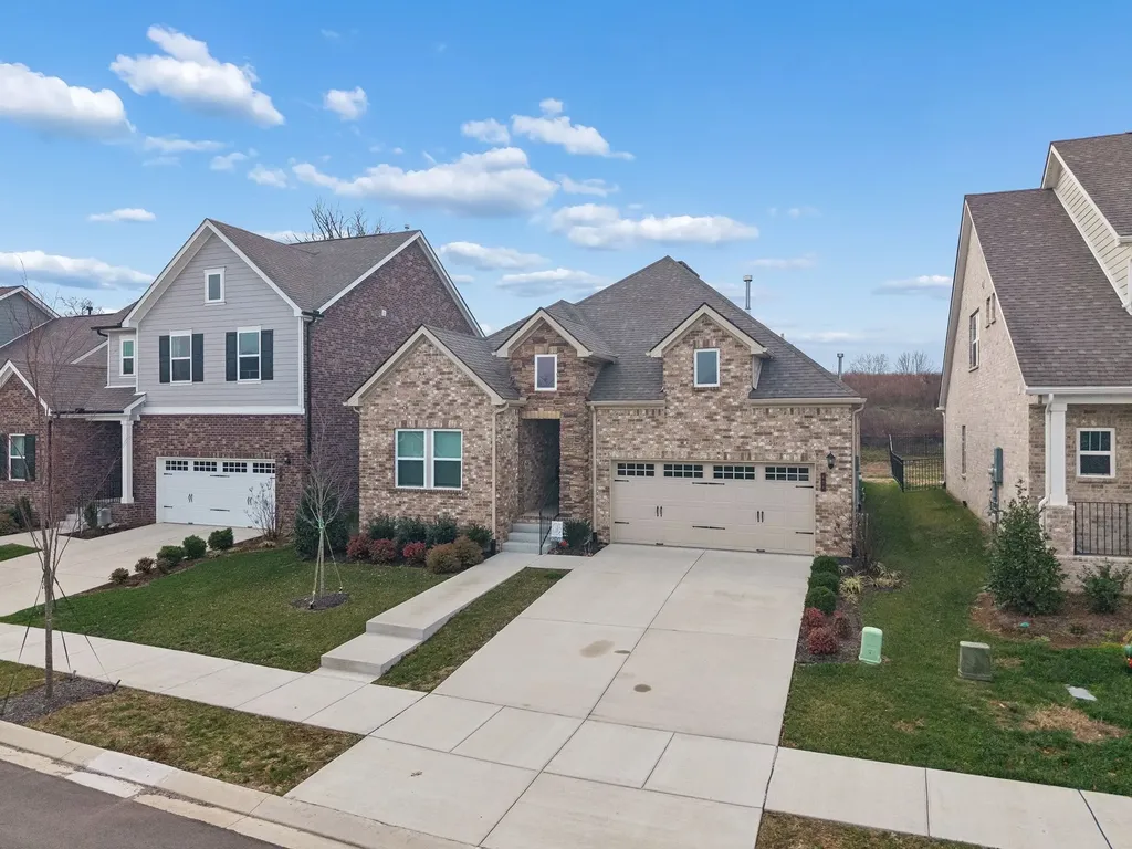 428 Triple Crown Circle Gallatin TN 37066