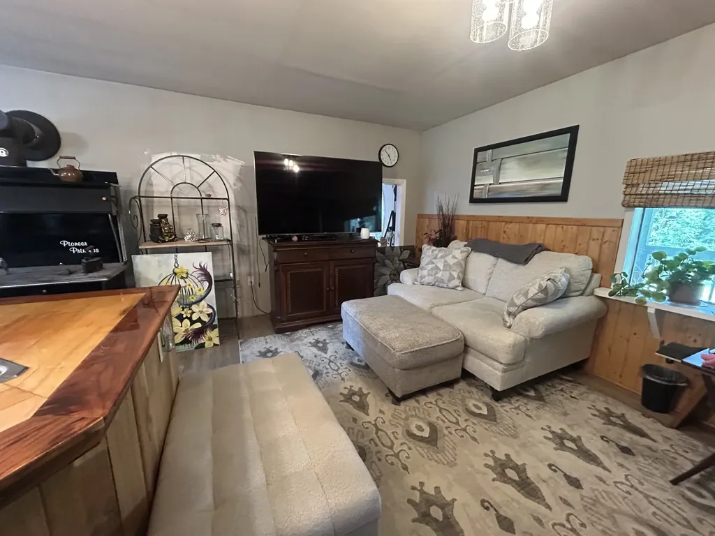2162 Bethany Road Erin TN 37061