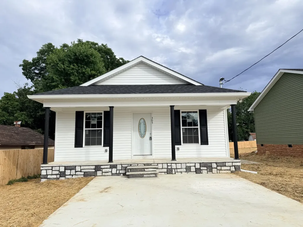 305 W Coffee Street Tullahoma TN 37388