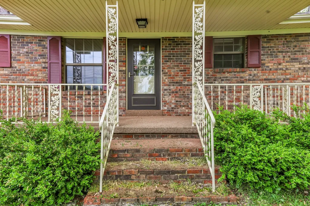5245 Galen Road Lafayette TN 37083