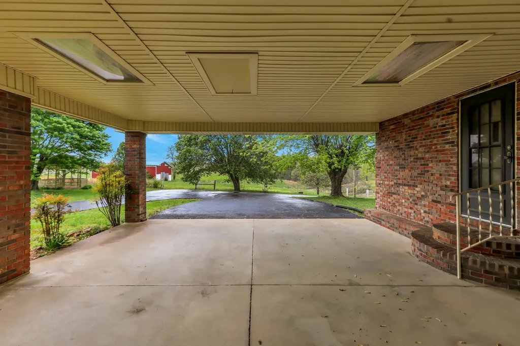 5245 Galen Road Lafayette TN 37083