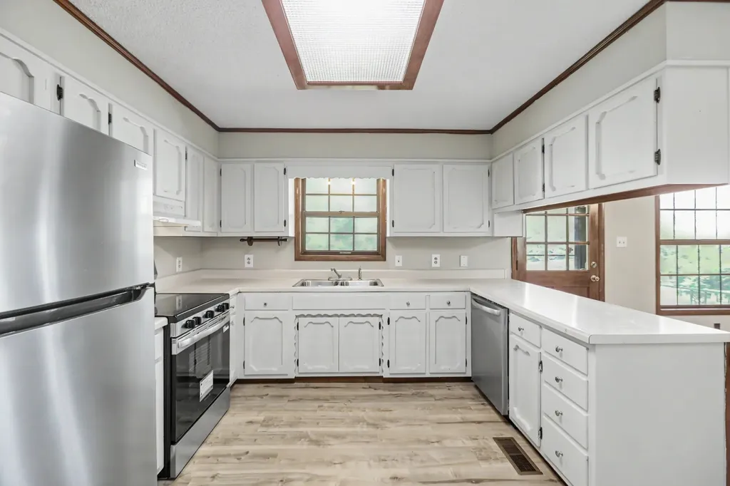 5245 Galen Road Lafayette TN 37083