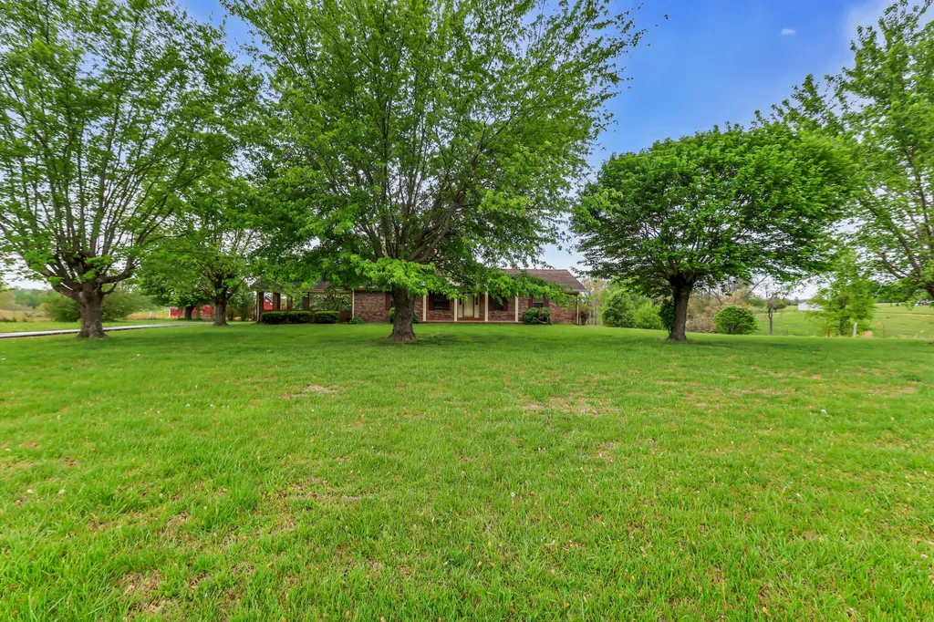 5245 Galen Road Lafayette TN 37083