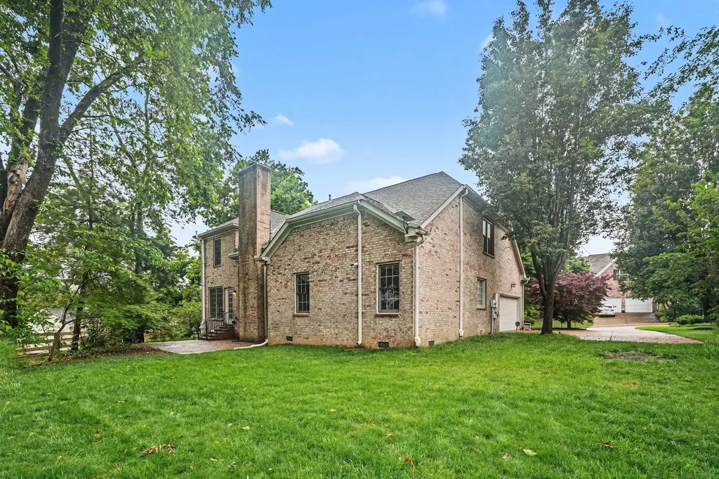 4512 Winfield Drive Nashville TN 37211