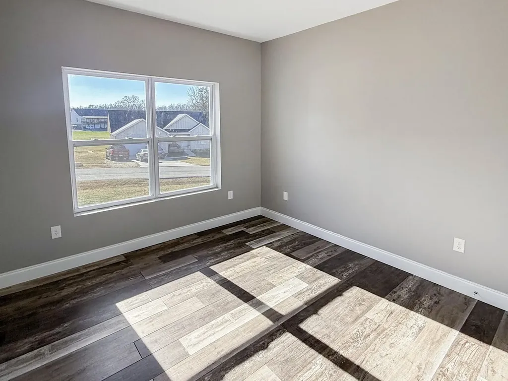 813 Clear Sail Way Dandridge TN 37725