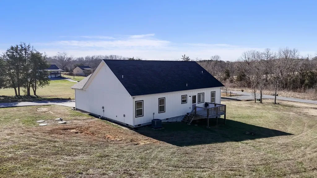 813 Clear Sail Way Dandridge TN 37725
