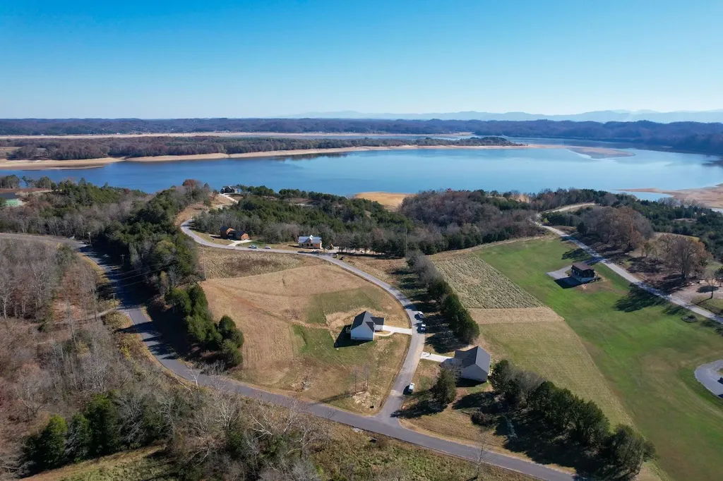 813 Clear Sail Way Dandridge TN 37725