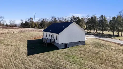 813 Clear Sail Way Dandridge TN 37725