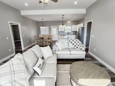 813 Clear Sail Way Dandridge TN 37725