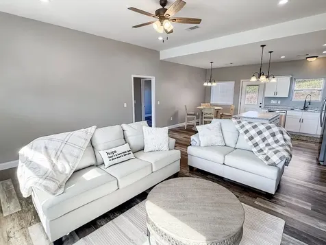 813 Clear Sail Way Dandridge TN 37725