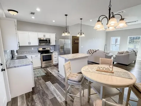 813 Clear Sail Way Dandridge TN 37725