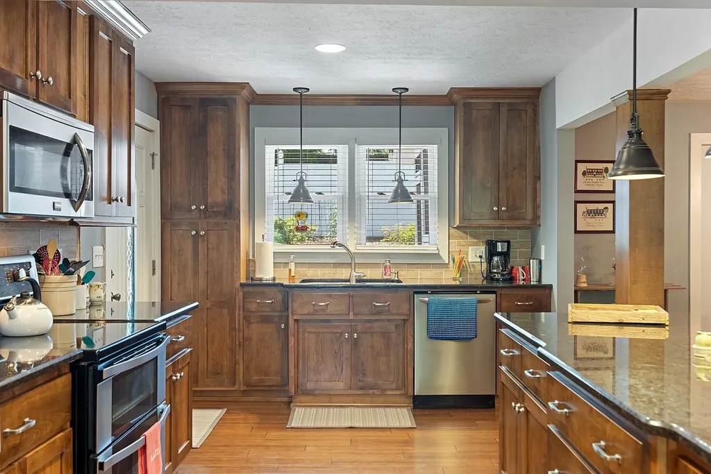 1247 South Pawnee Drive Springfield TN 37172