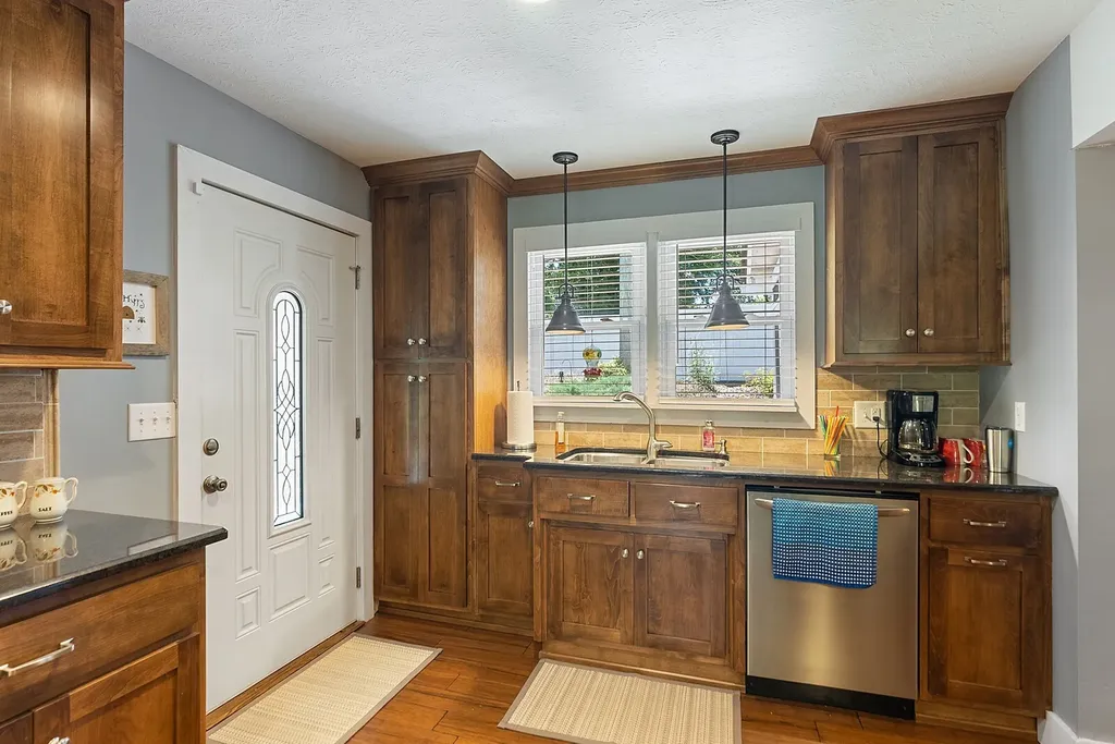 1247 South Pawnee Drive Springfield TN 37172