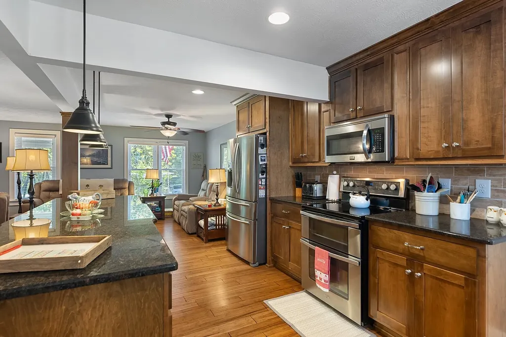 1247 South Pawnee Drive Springfield TN 37172