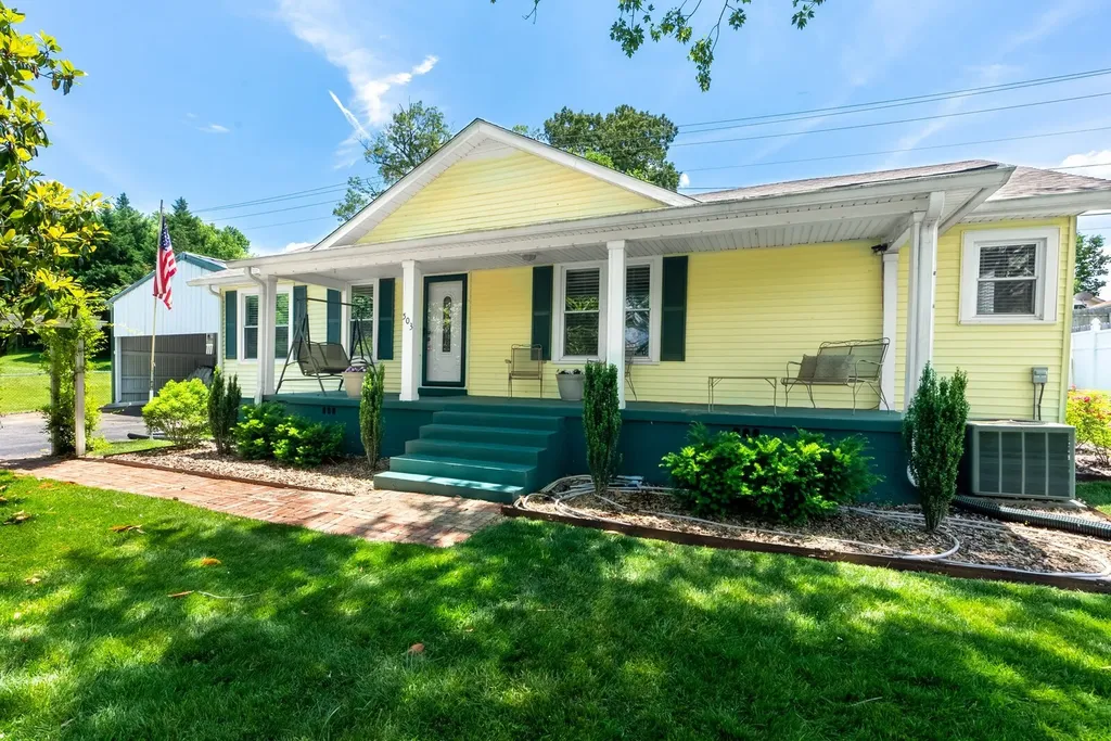 1247 South Pawnee Drive Springfield TN 37172