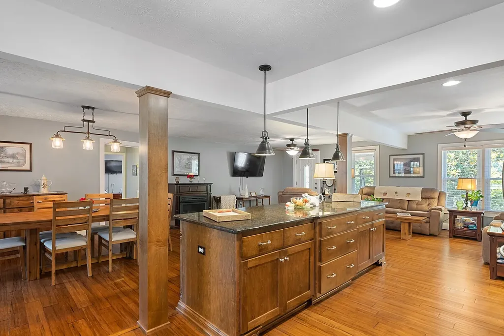 1247 South Pawnee Drive Springfield TN 37172