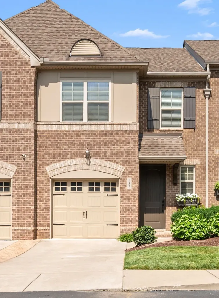 333 Coronado Pvt Circle Hendersonville TN 37075