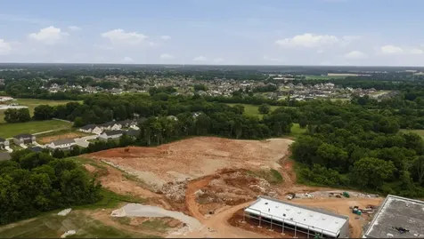 6698 Nashville Road Bowling Green KY 42101