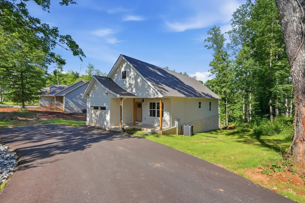 647 Forest Circle Sparta TN 38583