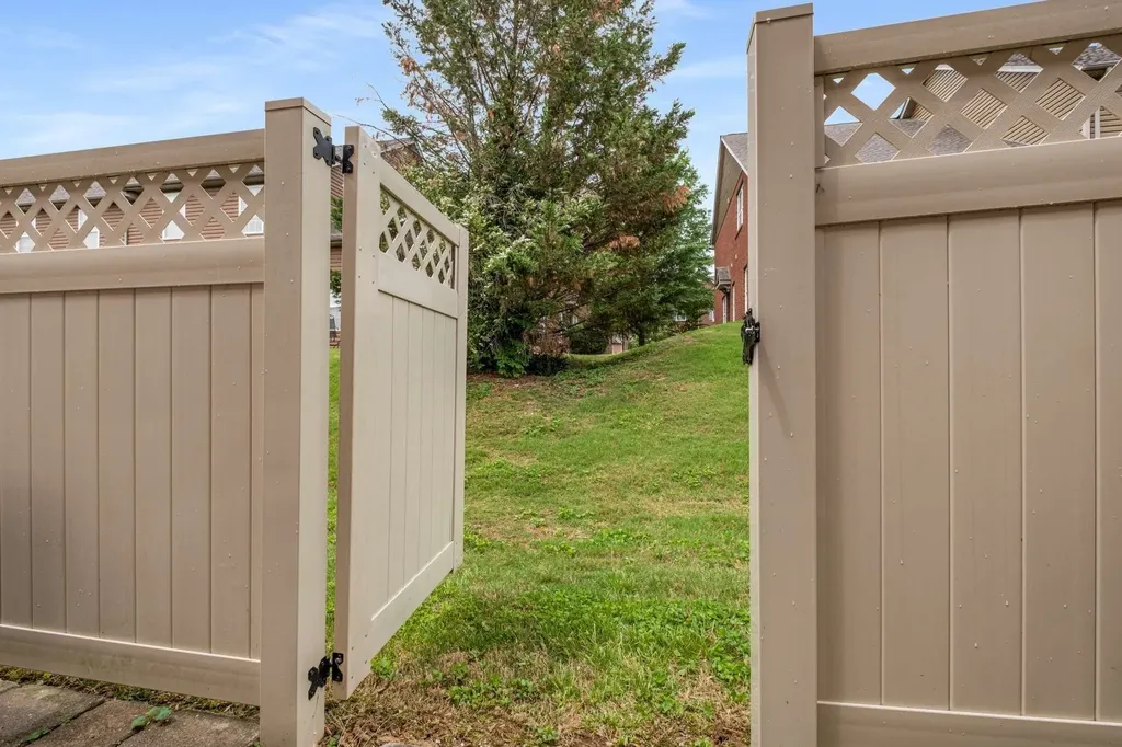 1021 Ashmore Drive Nashville TN 37211