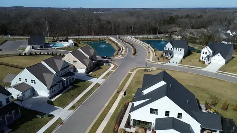2 Tomlinson Pointe Mount Juliet TN 37122