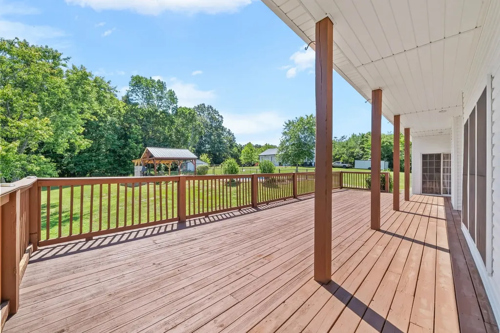 3367 Chapel Hill Road Clarksville TN 37040