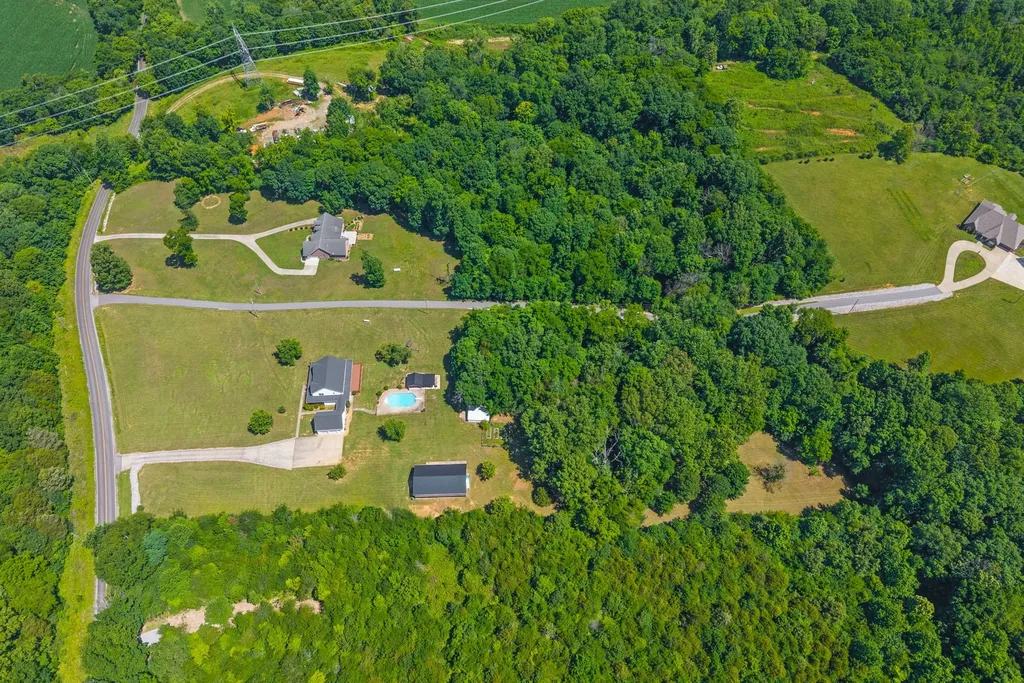 3367 Chapel Hill Road Clarksville TN 37040