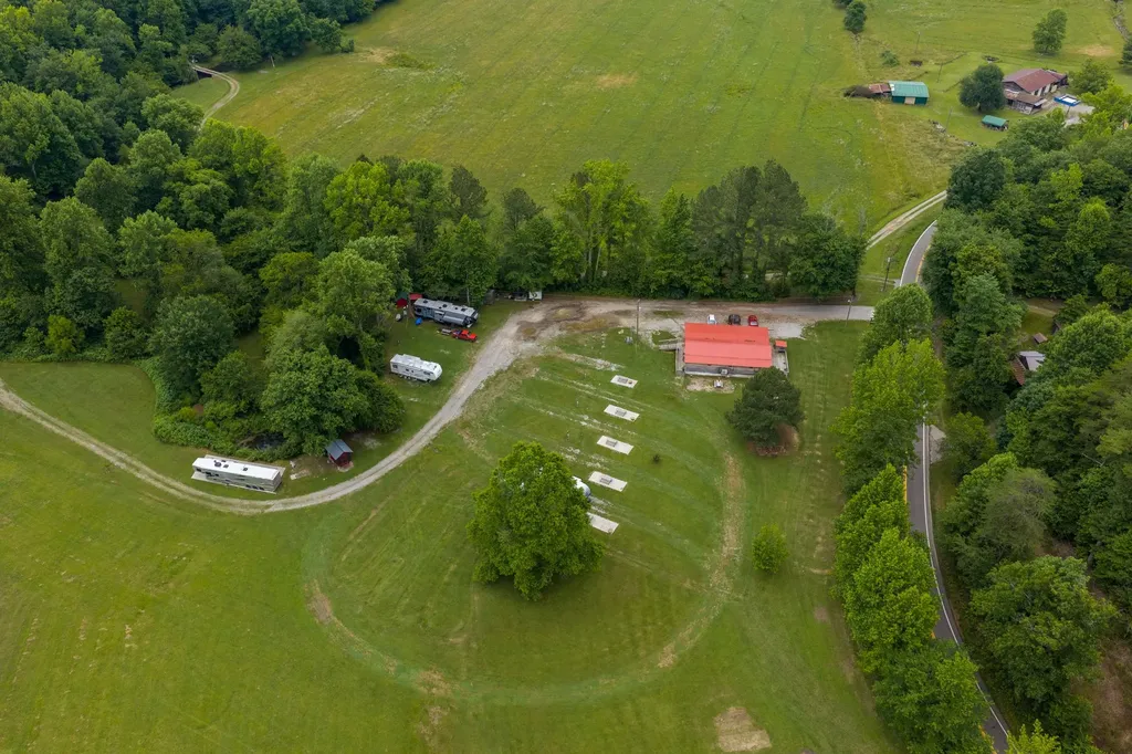 13431 New Highway 68 Tellico Plains TN 37385