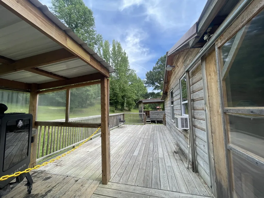13431 New Highway 68 Tellico Plains TN 37385