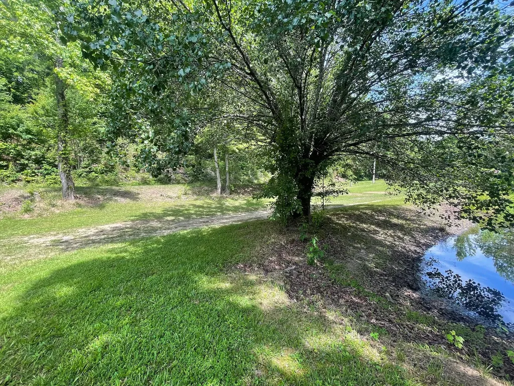 13431 New Highway 68 Tellico Plains TN 37385