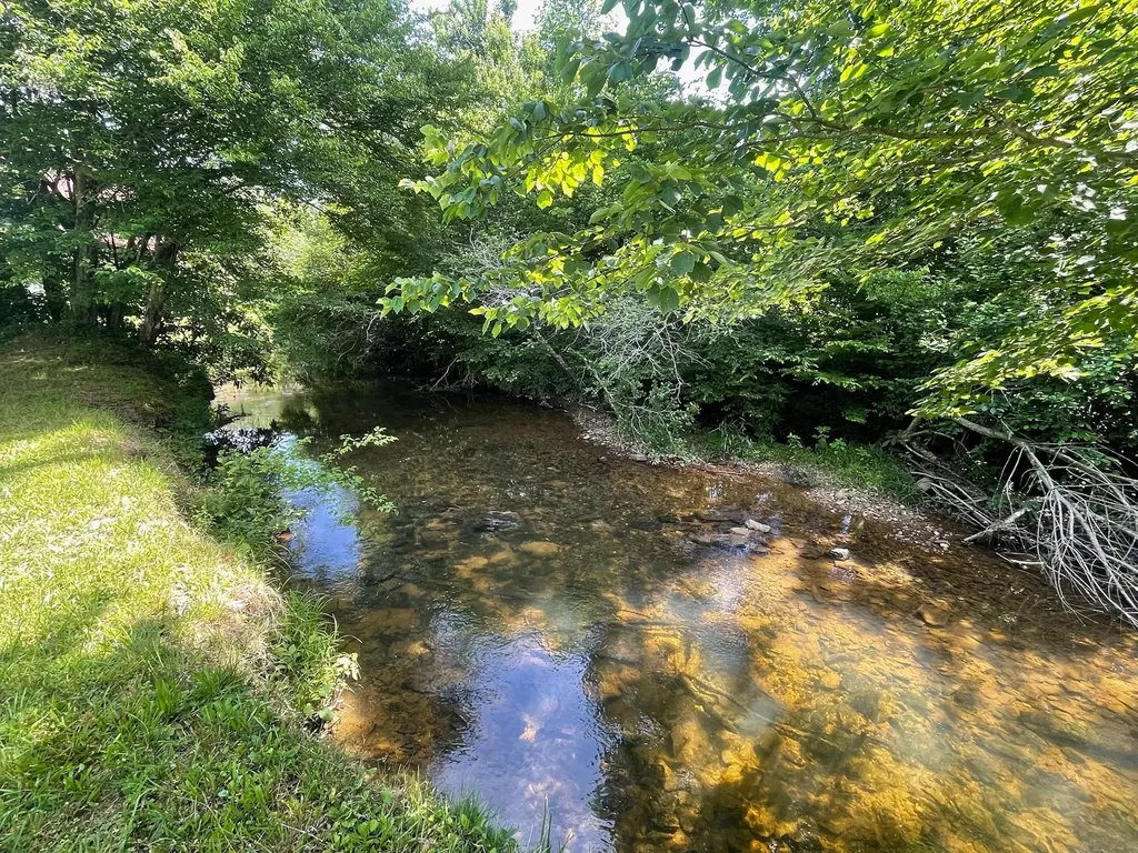 13431 New Highway 68 Tellico Plains TN 37385