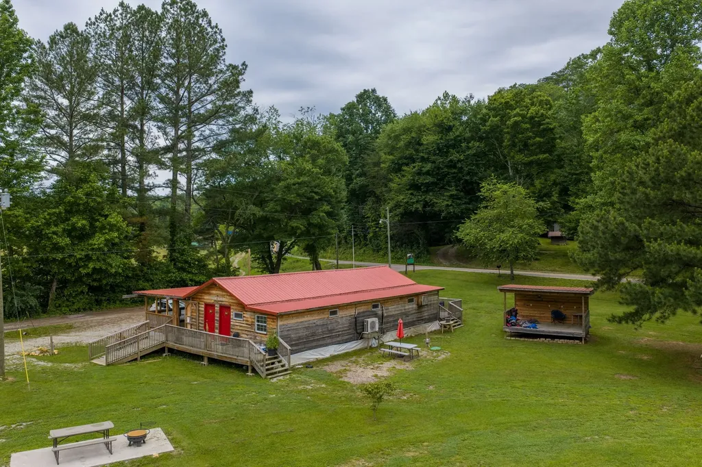 13431 New Highway 68 Tellico Plains TN 37385