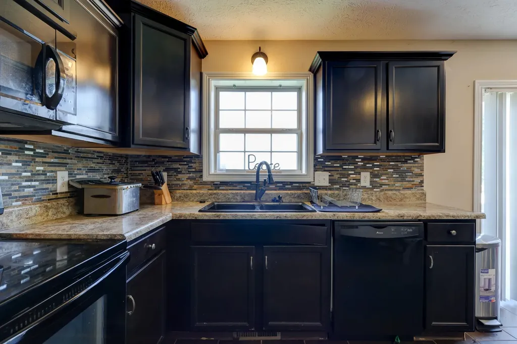 2468 Andersonville Drive Clarksville TN 37042