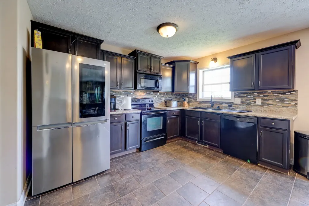 2468 Andersonville Drive Clarksville TN 37042