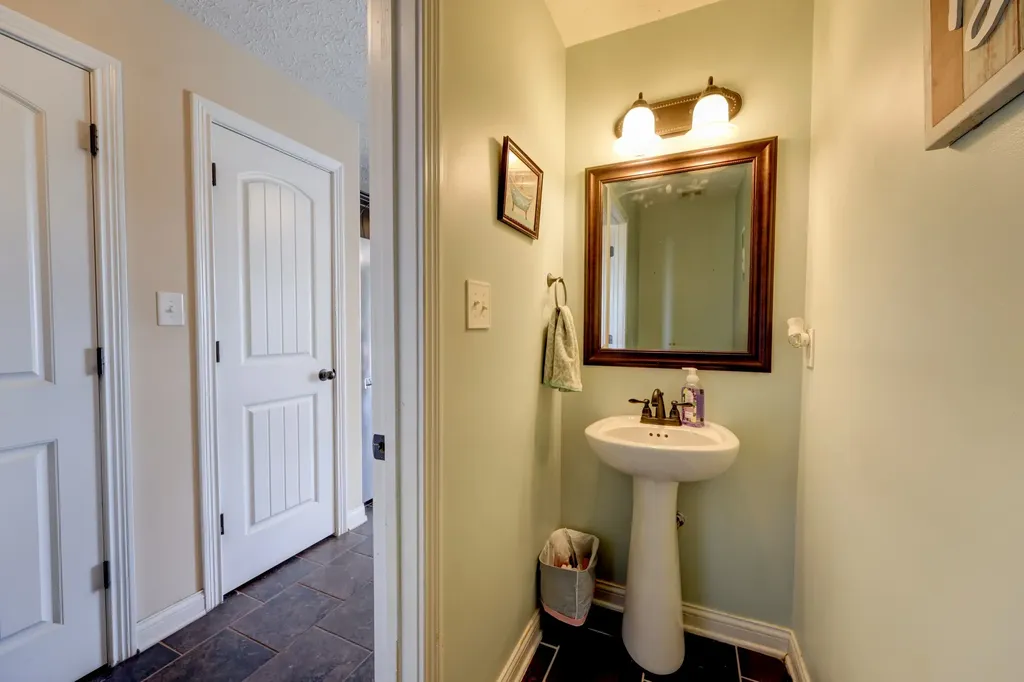 2468 Andersonville Drive Clarksville TN 37042