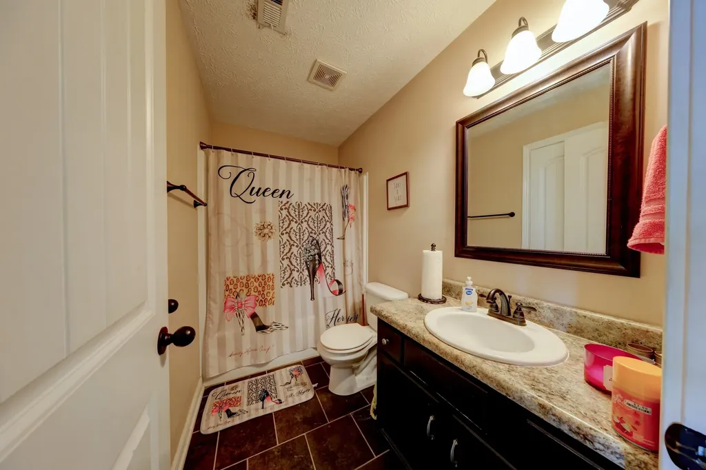 2468 Andersonville Drive Clarksville TN 37042