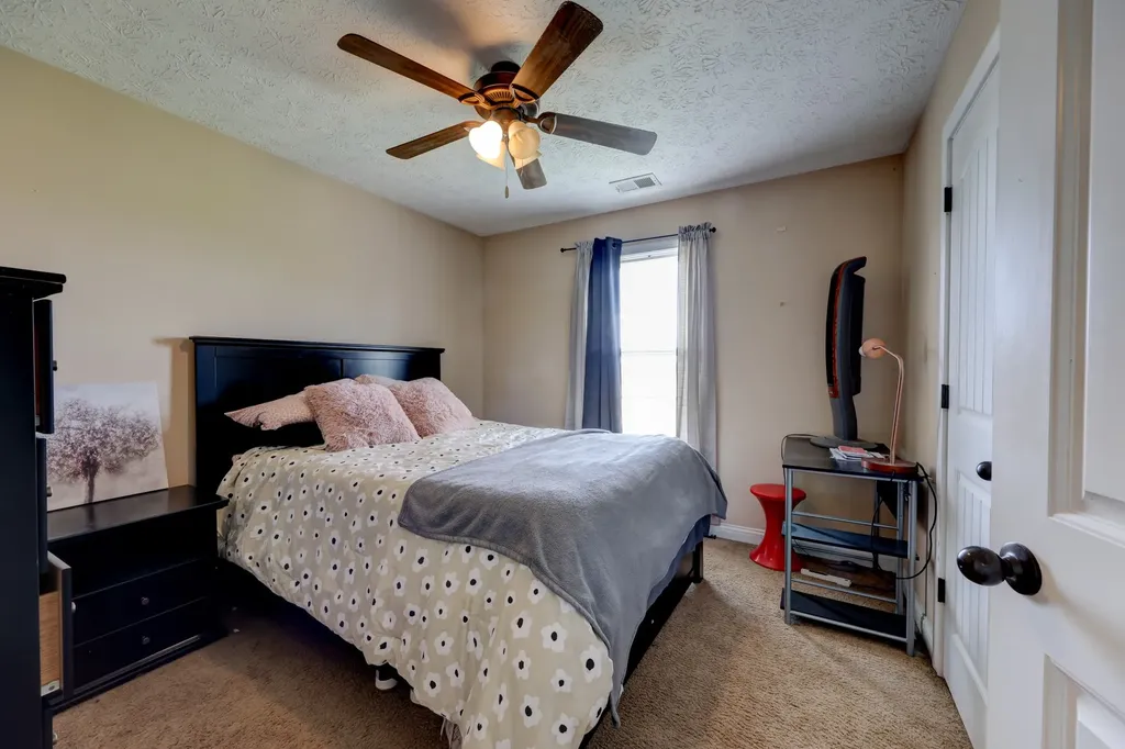 2468 Andersonville Drive Clarksville TN 37042