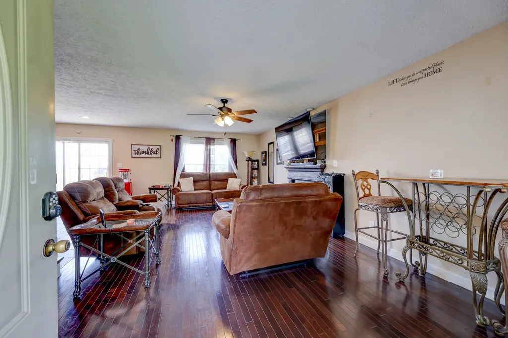 2468 Andersonville Drive Clarksville TN 37042