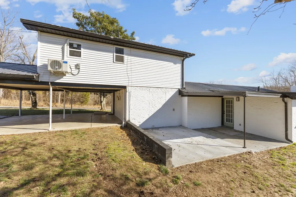 405 Fairfield Road Bethpage TN 37022