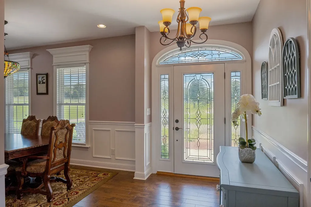4294 Trousdale Lane Columbia TN 38401