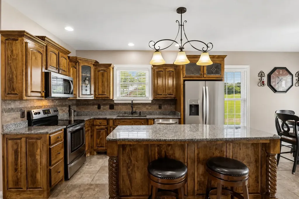 4294 Trousdale Lane Columbia TN 38401