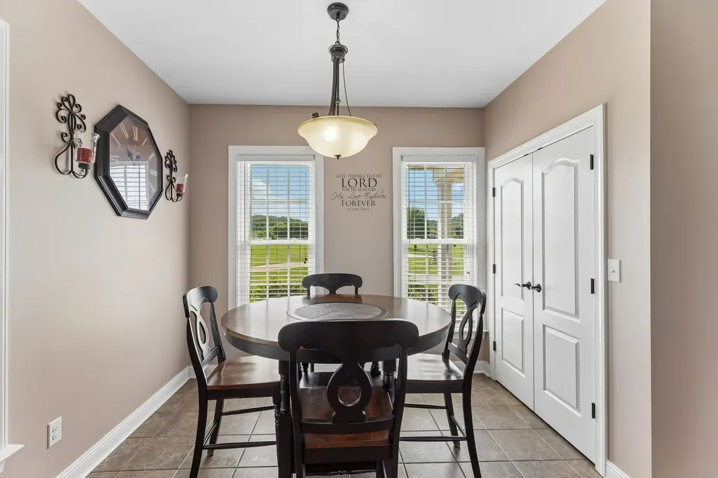 4294 Trousdale Lane Columbia TN 38401