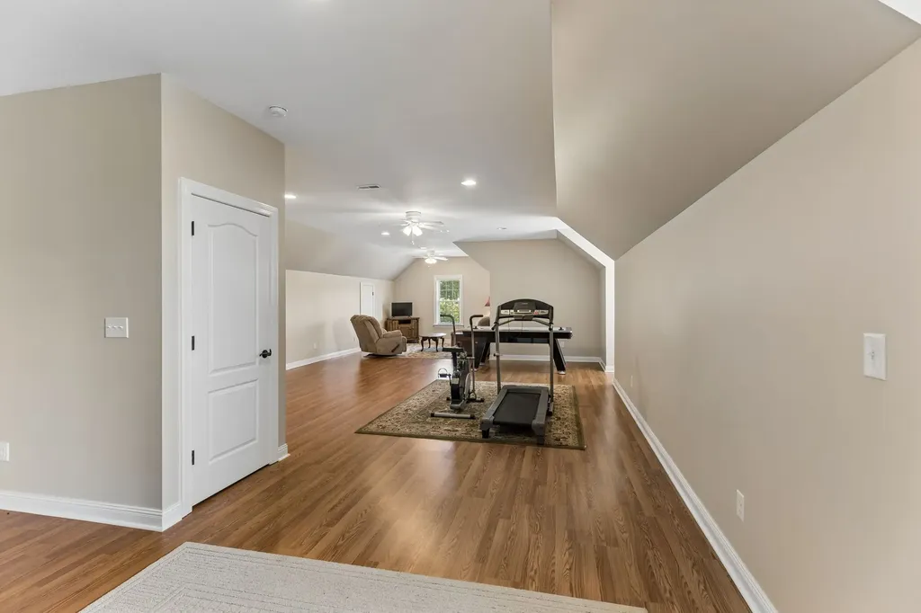 4294 Trousdale Lane Columbia TN 38401