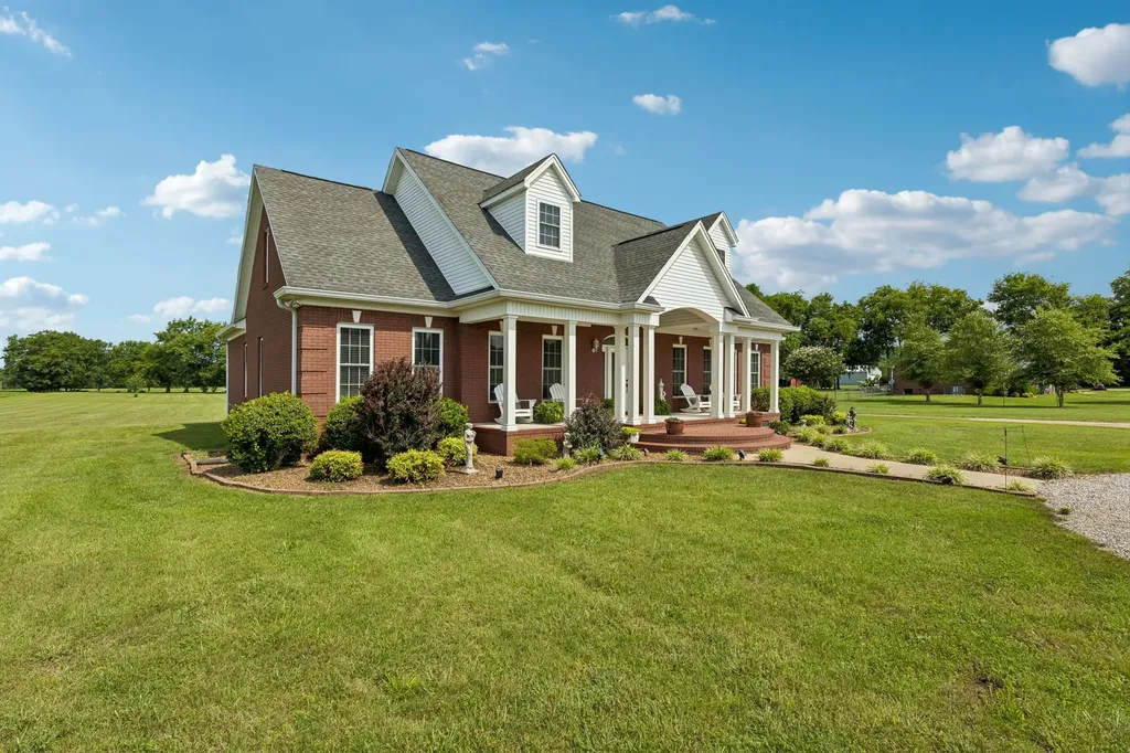 4294 Trousdale Lane Columbia TN 38401