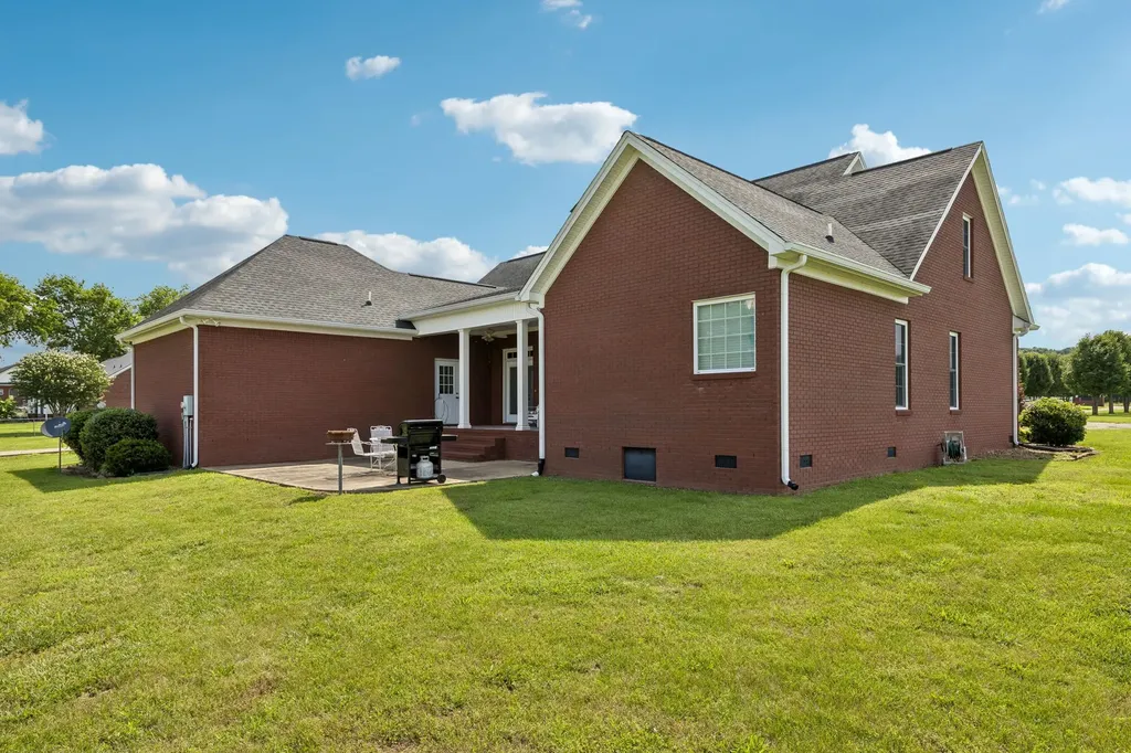 4294 Trousdale Lane Columbia TN 38401