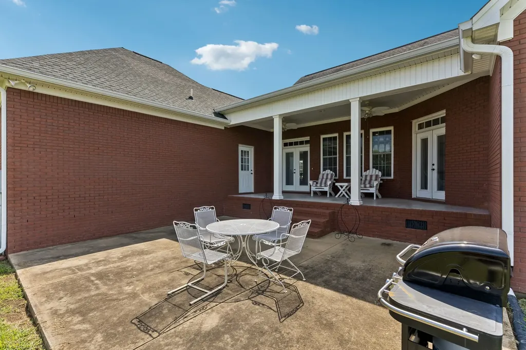 4294 Trousdale Lane Columbia TN 38401