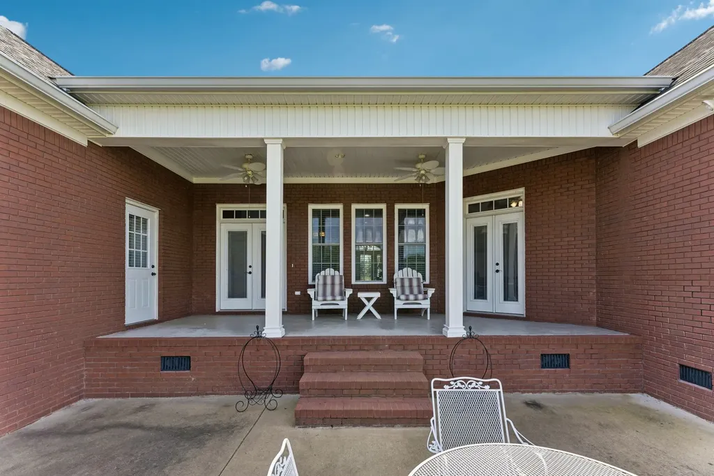 4294 Trousdale Lane Columbia TN 38401